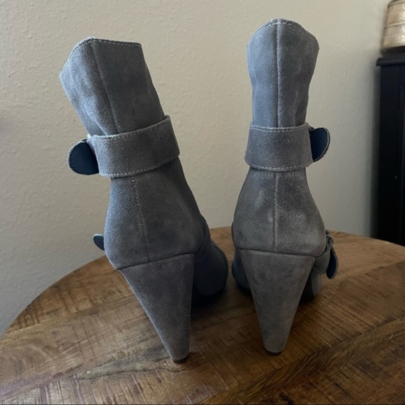 Pink Studio Grey Suede Boots with Silver Buckles Heels Size 9 - Picture 5 of 8